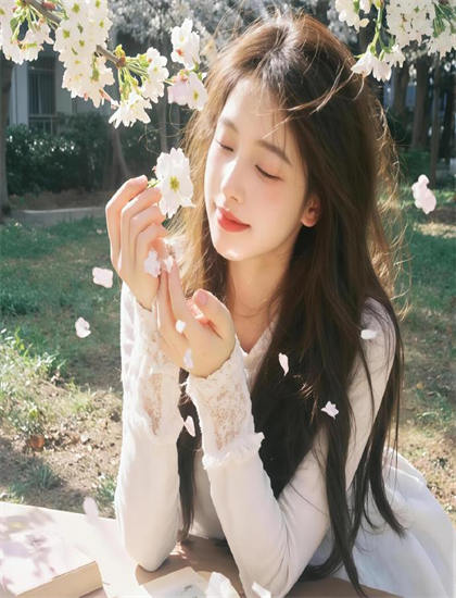 探索《行尸村里走》的奥秘：隐藏细节与深层意义，热门